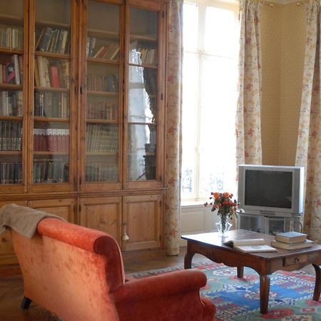 Chambres D'Hotes Chateau De La Puisaye ヴェルヌイユ・ダヴル・エ・ディトン エクステリア 写真