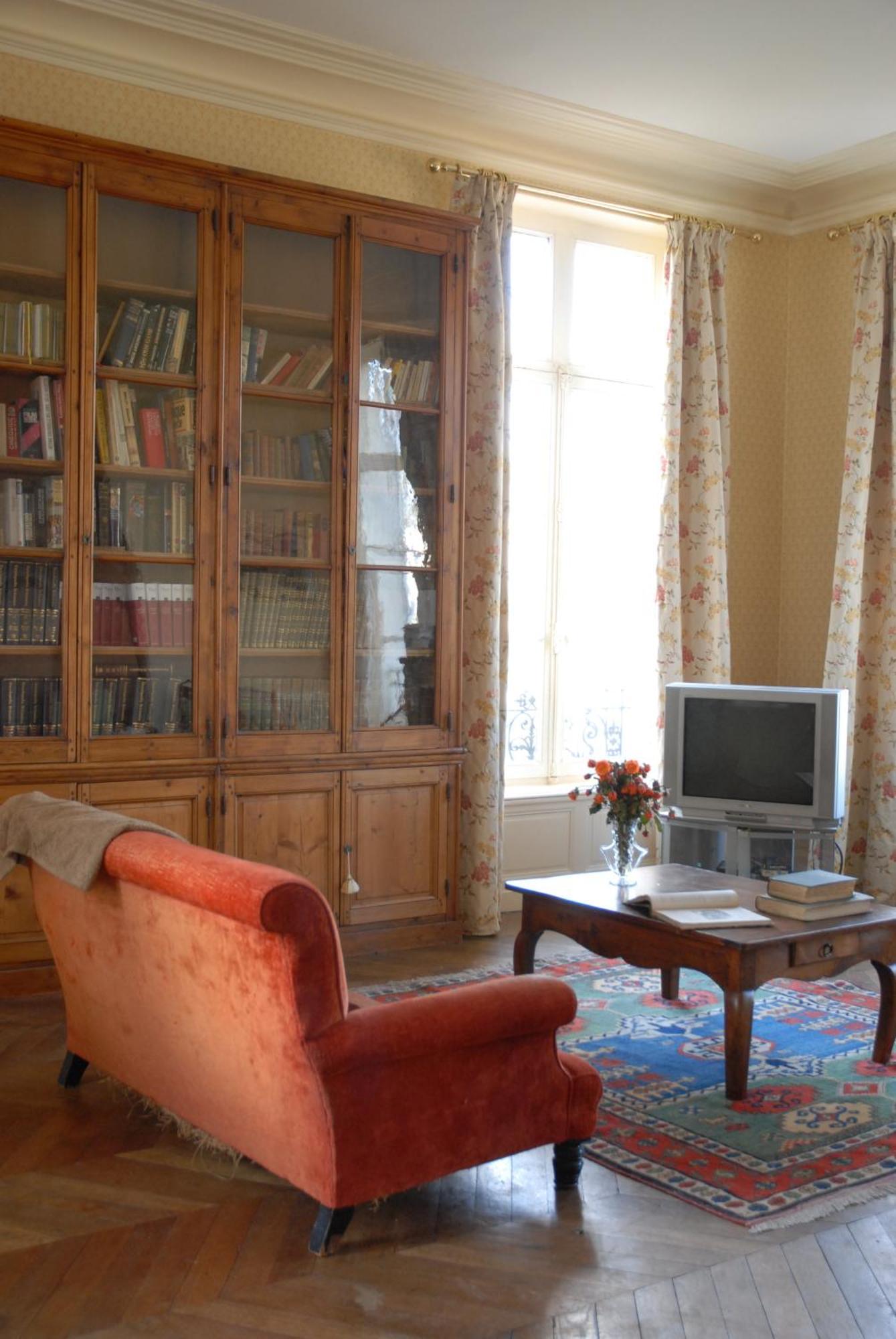 Chambres D'Hotes Chateau De La Puisaye ヴェルヌイユ・ダヴル・エ・ディトン エクステリア 写真