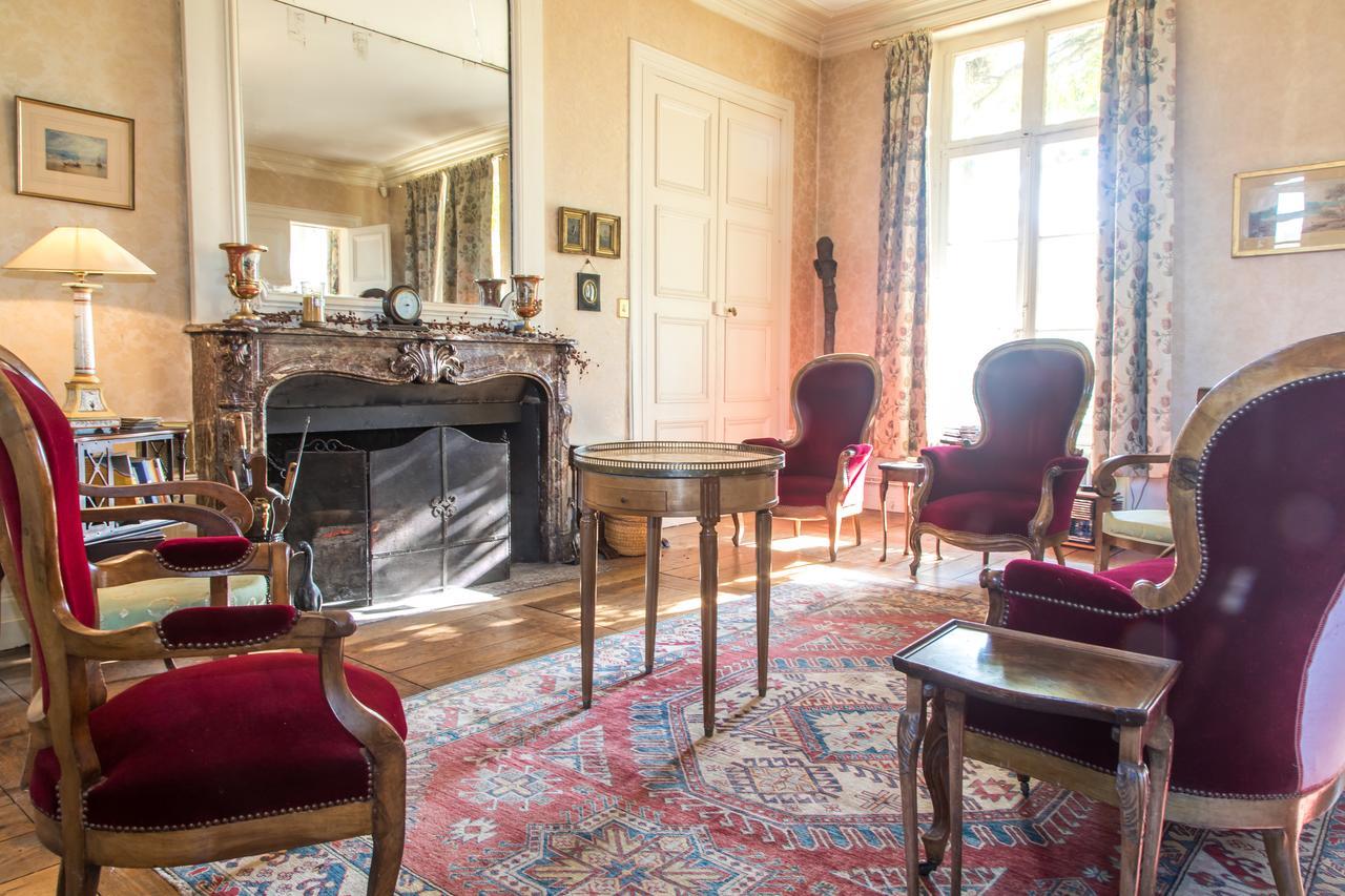 Chambres D'Hotes Chateau De La Puisaye ヴェルヌイユ・ダヴル・エ・ディトン エクステリア 写真